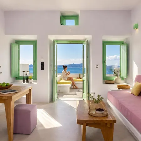 Mamma Mia Santorini Suites-volcano -caldera -sunset View Апарт-отель 3*